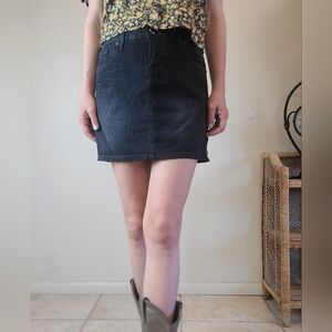 GUESS Jeans Black Washed Denim Casual Summer Skirt Size 28